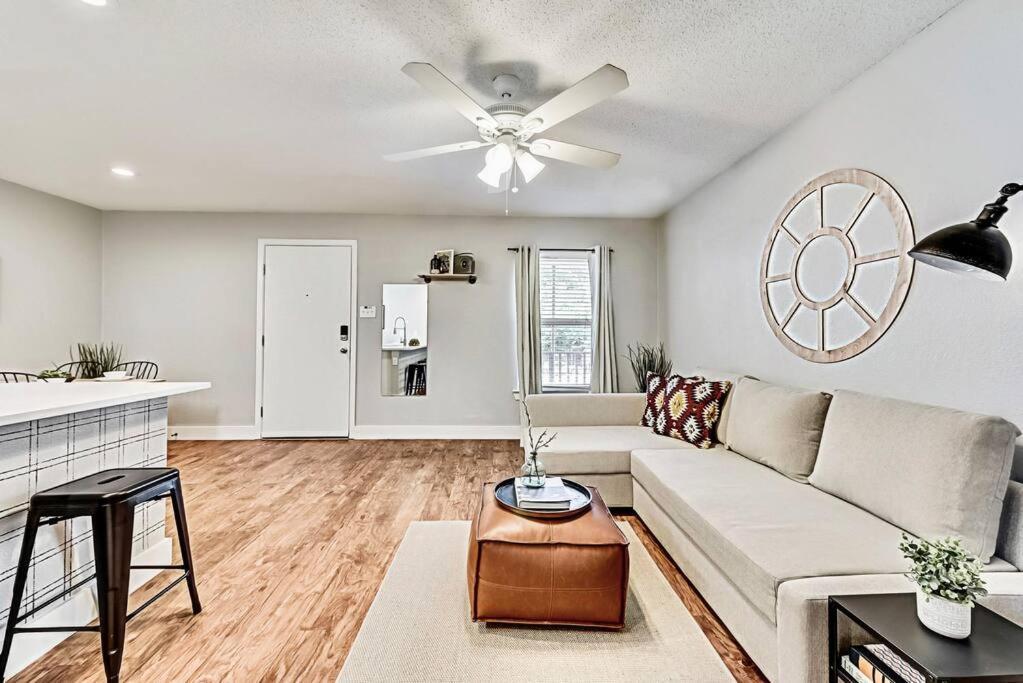New - Near Deep Ellum + Downtown Dallas Flat Dış mekan fotoğraf