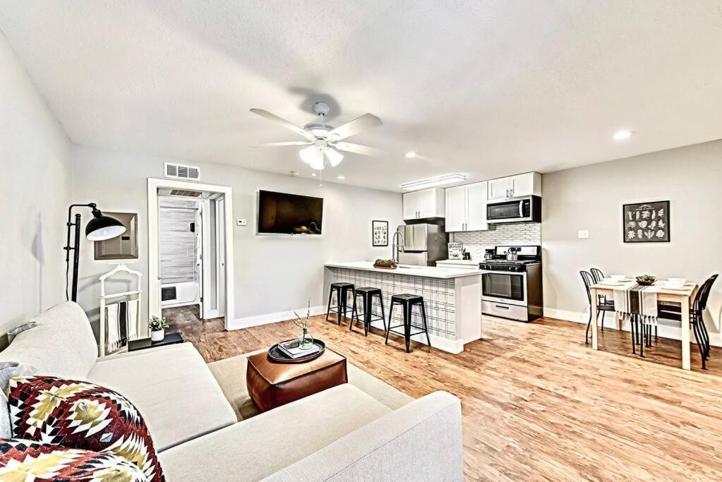 New - Near Deep Ellum + Downtown Dallas Flat Dış mekan fotoğraf