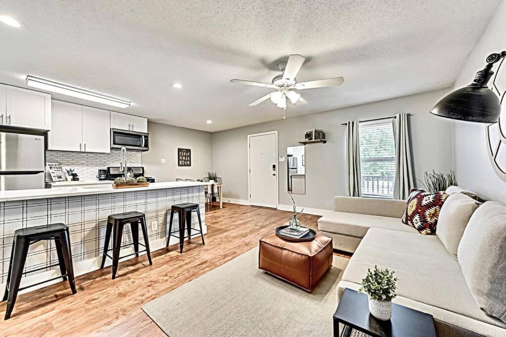 New - Near Deep Ellum + Downtown Dallas Flat Dış mekan fotoğraf