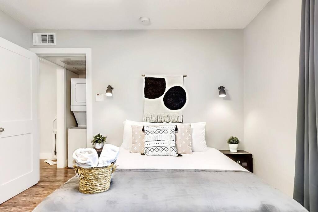 New - Near Deep Ellum + Downtown Dallas Flat Dış mekan fotoğraf